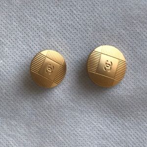Chanel buttons